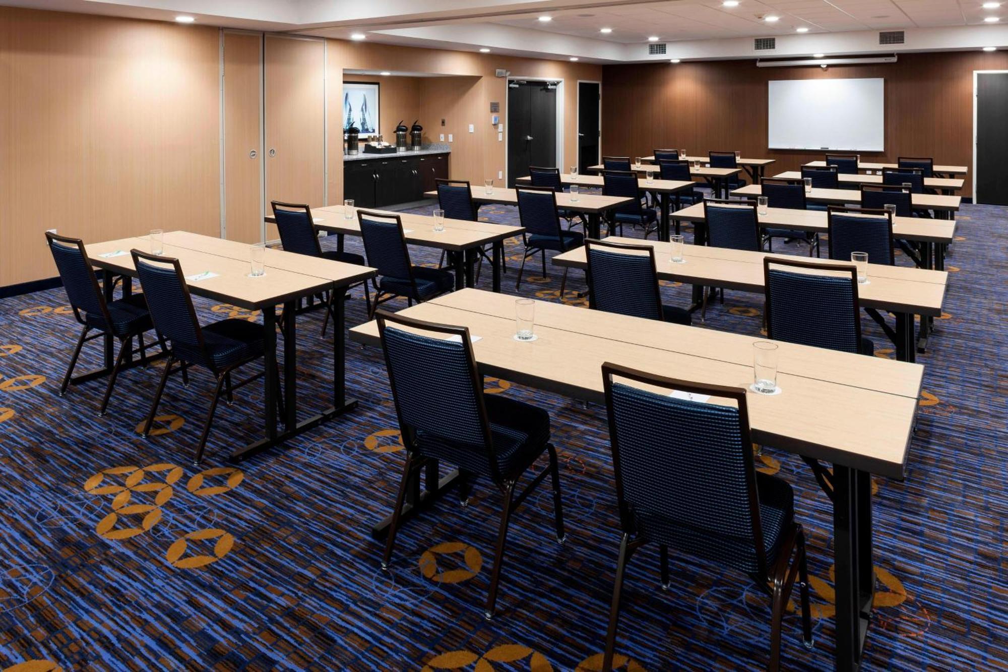 فندق Courtyard By Marriott Houston North/Shenandoah ذا وودلاندس المظهر الخارجي الصورة