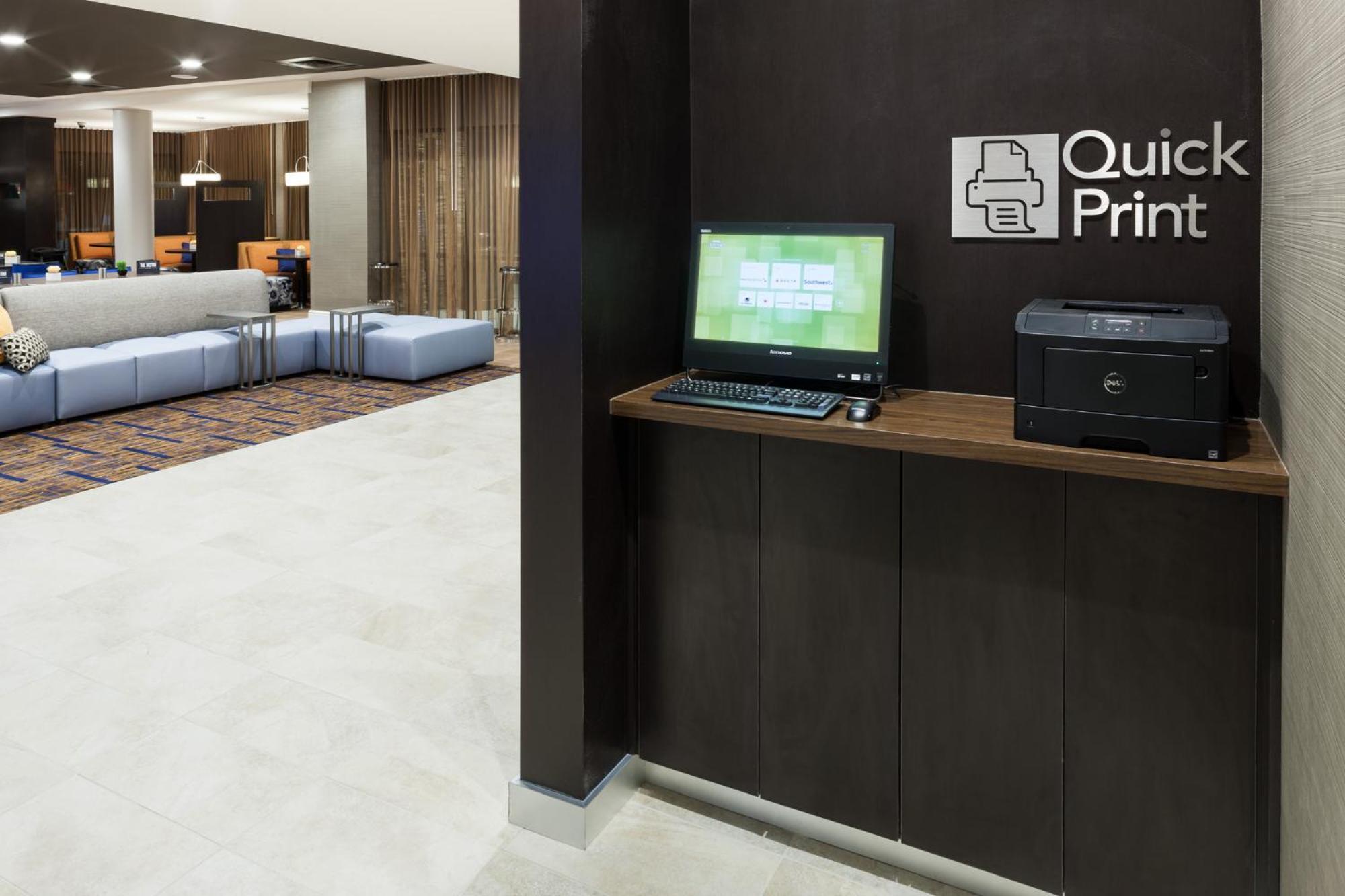 فندق Courtyard By Marriott Houston North/Shenandoah ذا وودلاندس المظهر الخارجي الصورة