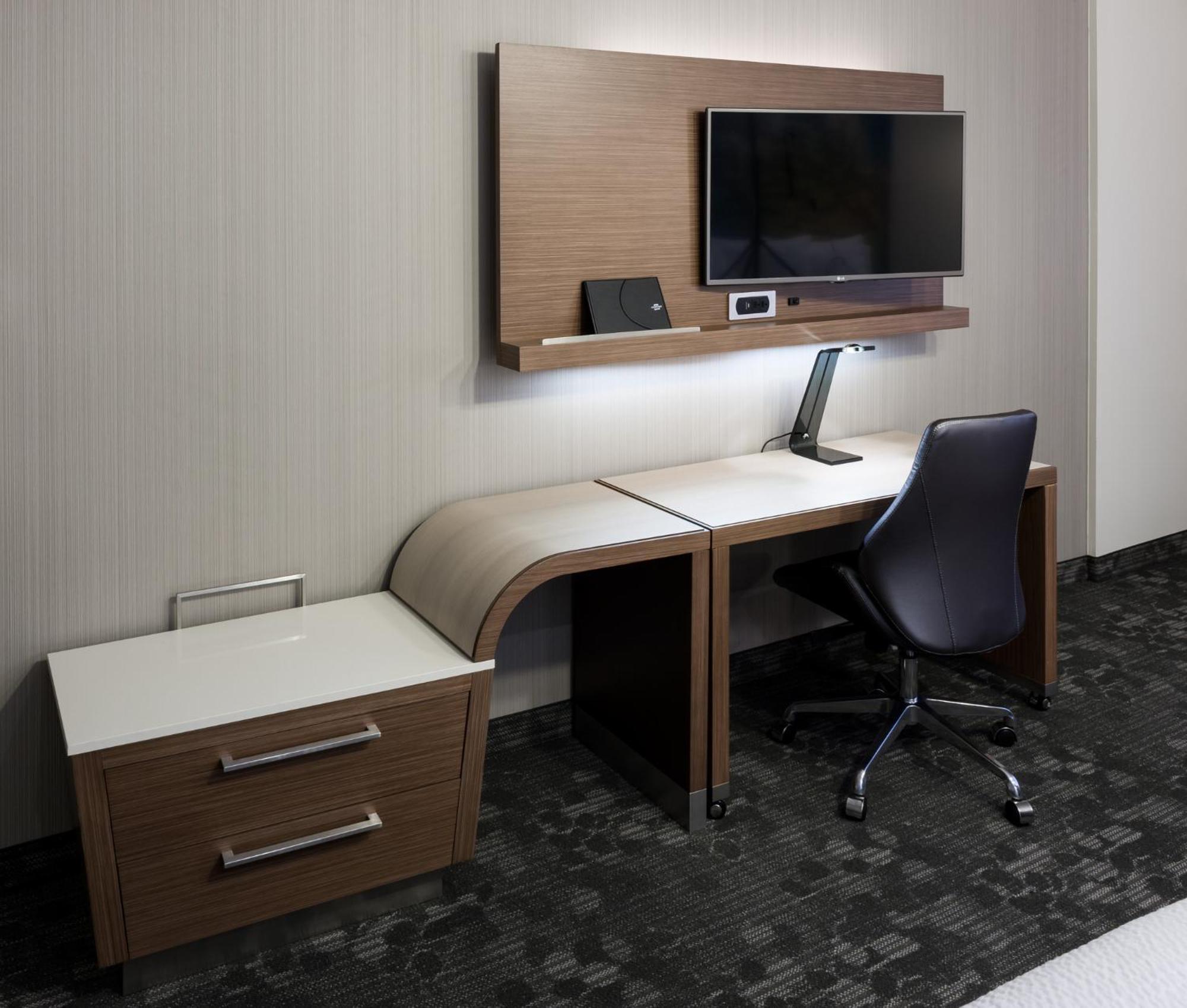 فندق Courtyard By Marriott Houston North/Shenandoah ذا وودلاندس المظهر الخارجي الصورة