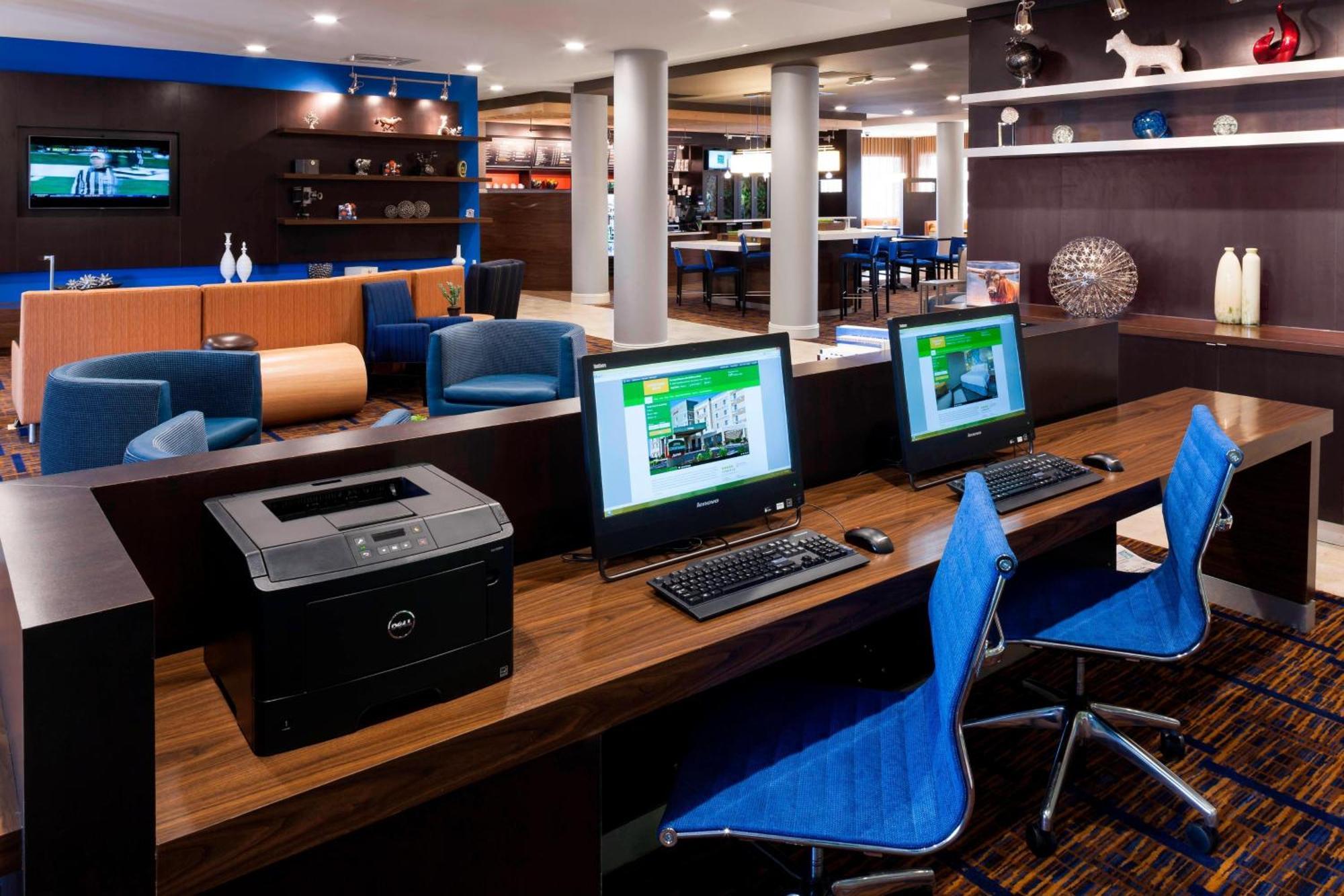 فندق Courtyard By Marriott Houston North/Shenandoah ذا وودلاندس المظهر الخارجي الصورة